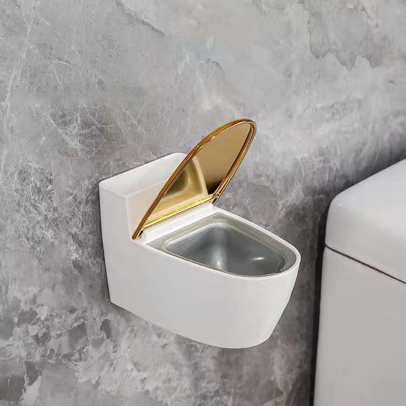 Kreativt toiletformet askebæger