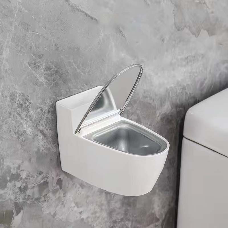 Kreativt toiletformet askebæger
